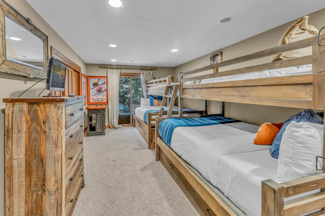 Olympic Valley Getaway - Image 26