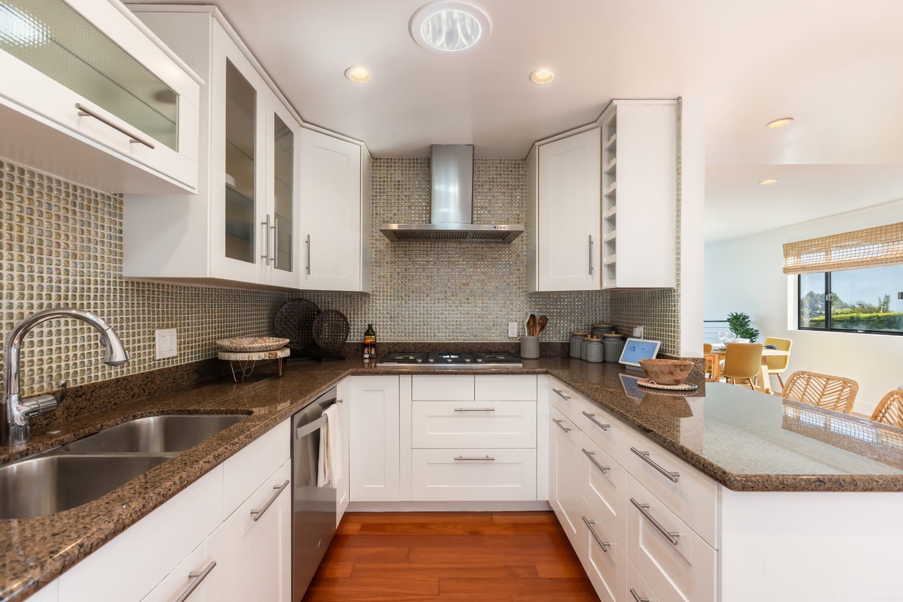 Malibu Sunset Oasis - Image 45