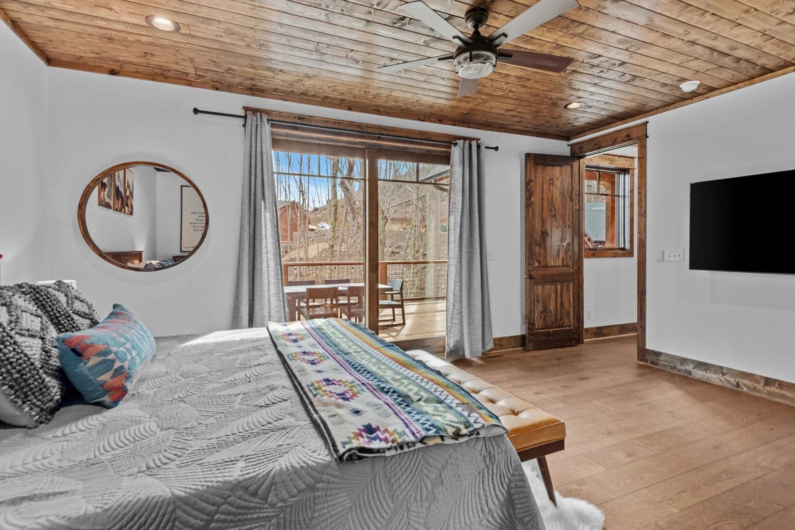 Llama Creek Cabin at Eagles Nest - Image 18