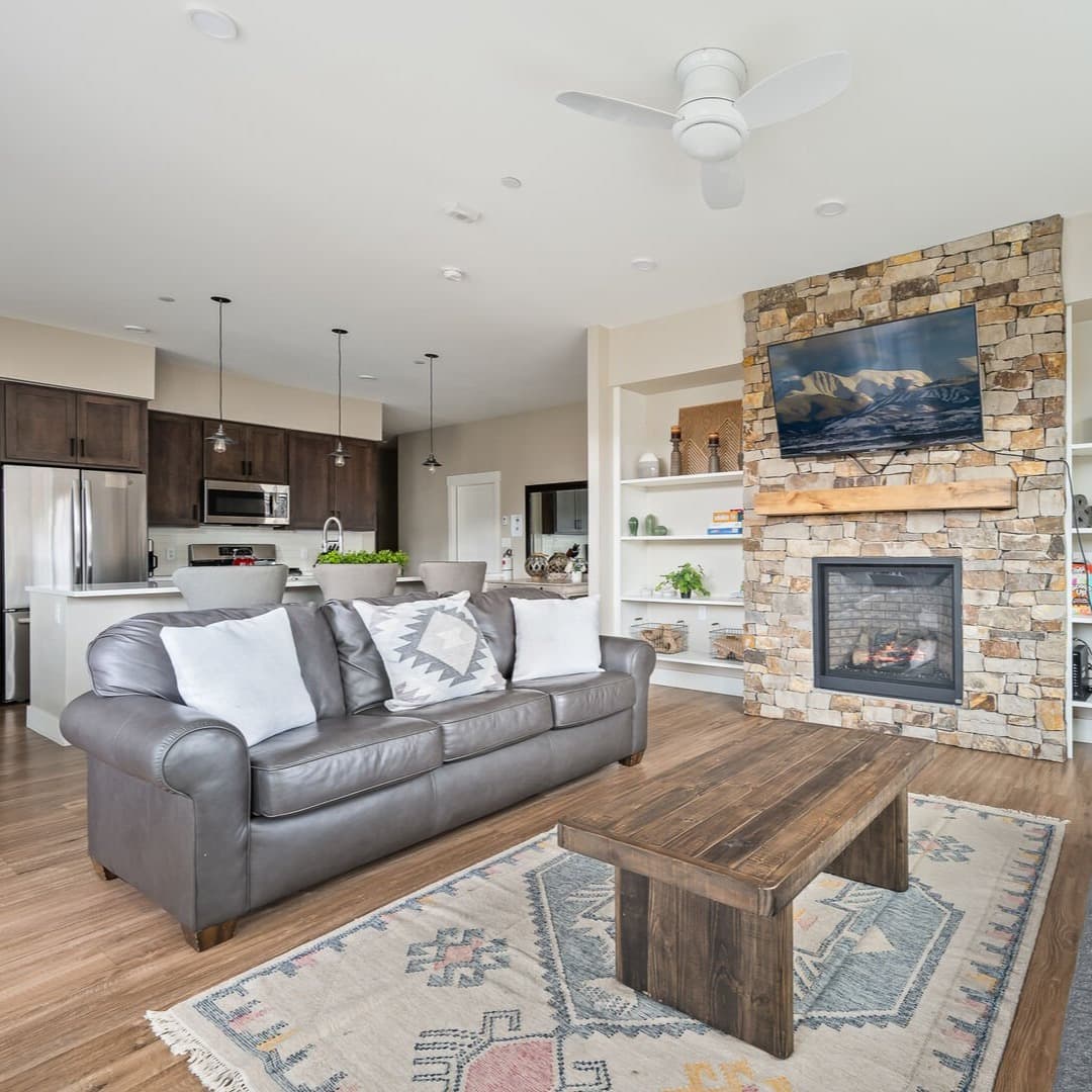 Hideaway Station Loft #207 - Image 1