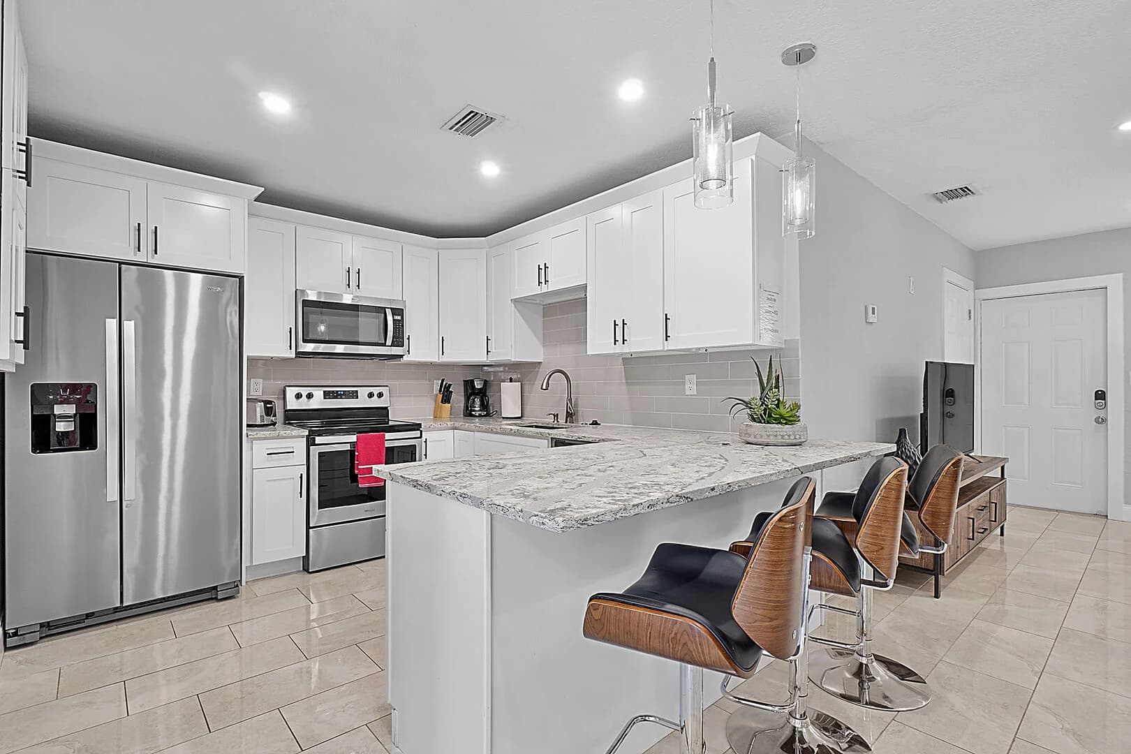 Wilton Manor - Image 5