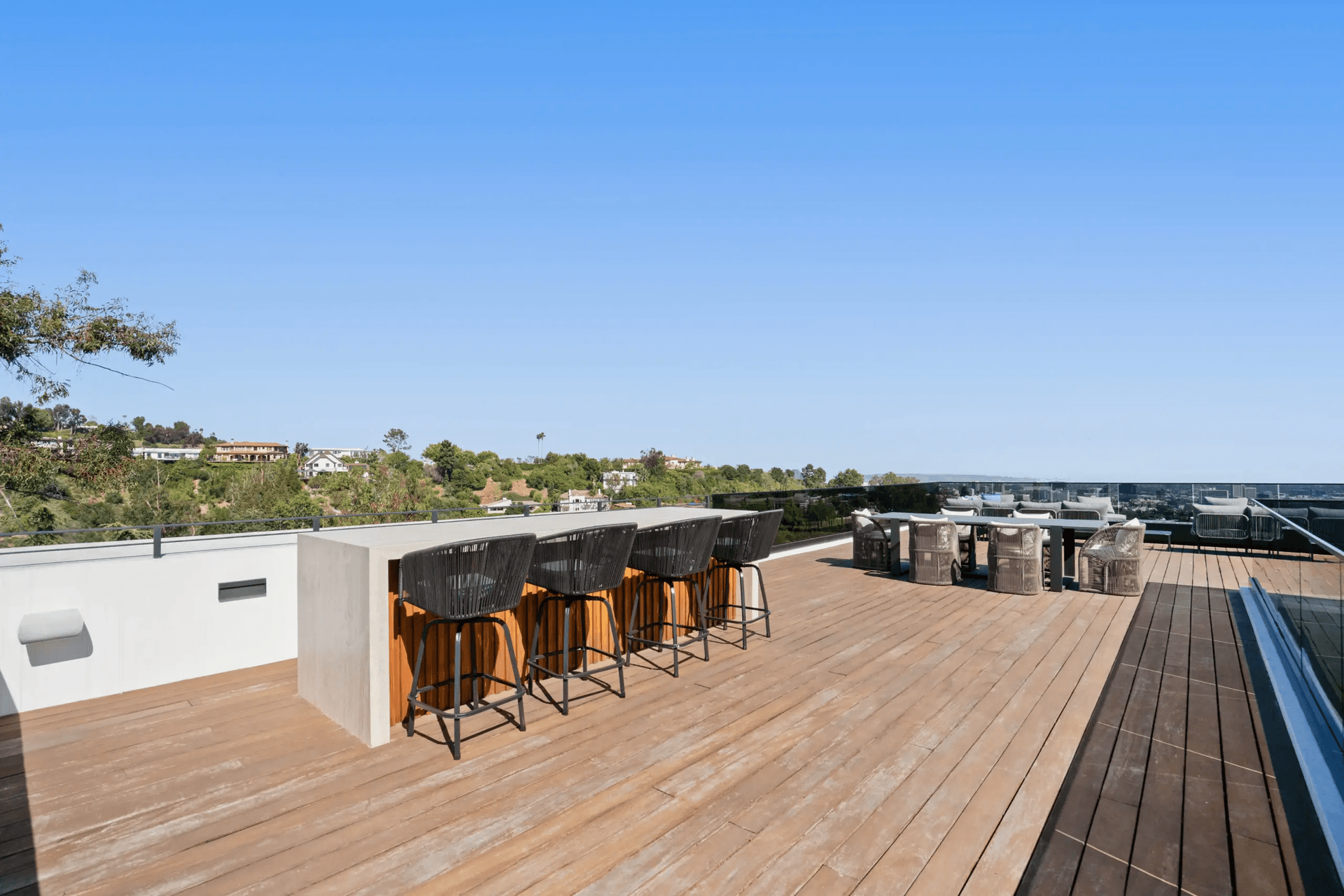 Linda Flora - Image 46