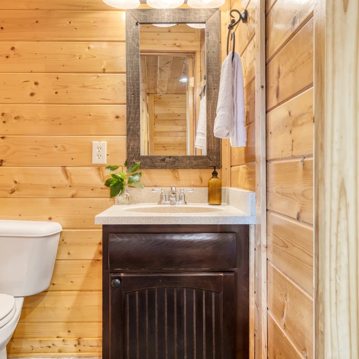 Delmont Manor - Image 18