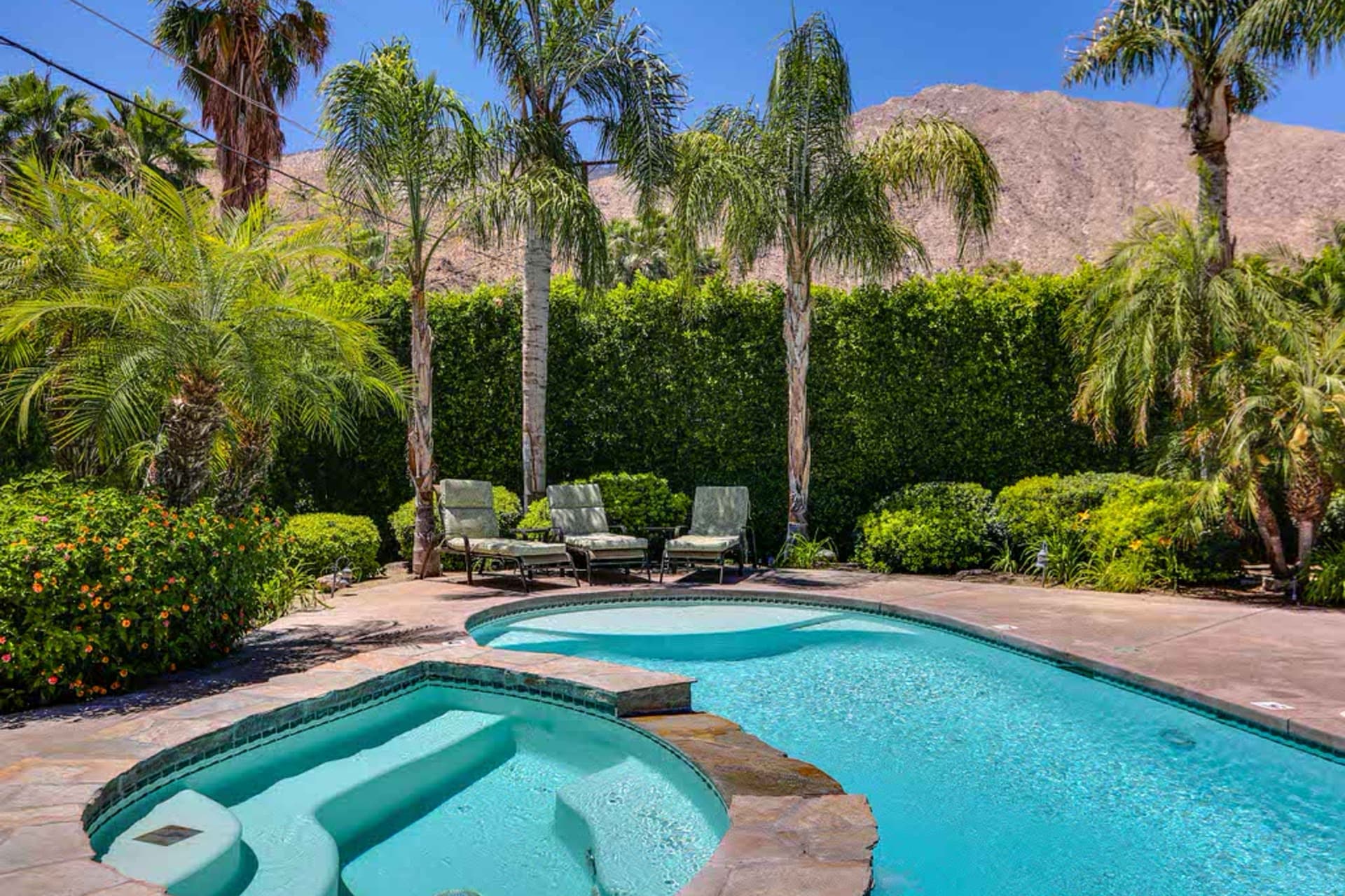 Poolside Terrace - Image 18