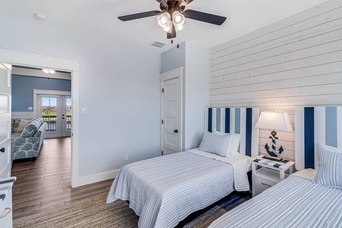 Nauti Captain - Image 30