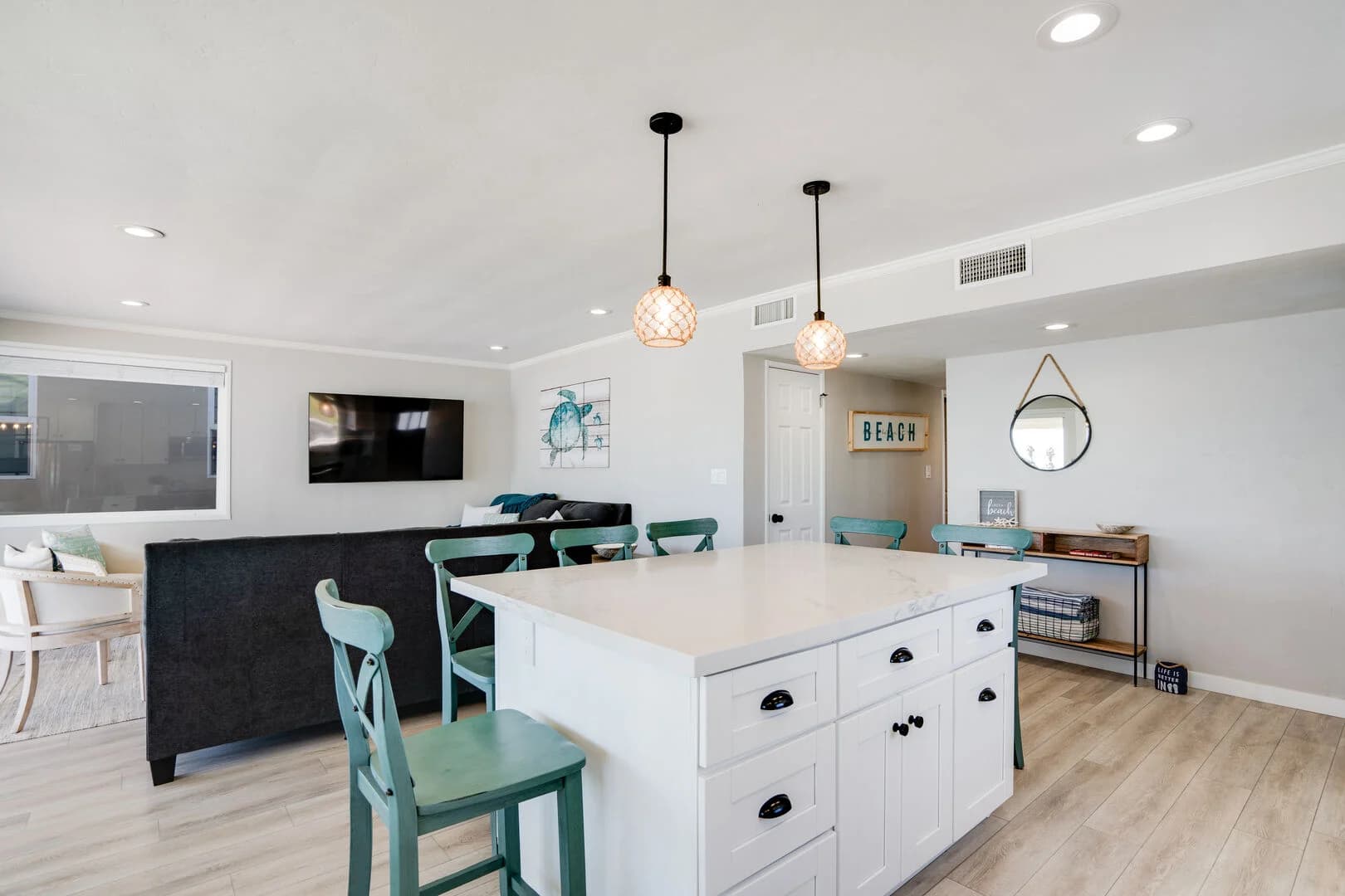 Bayside Beauty Home - Image 5