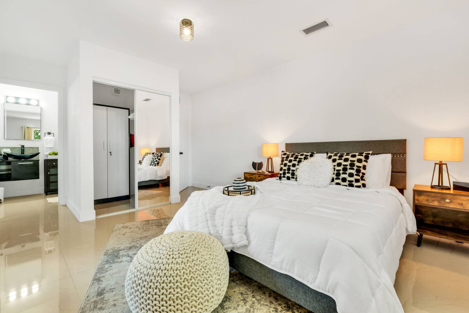 Urban Seaside - Image 26