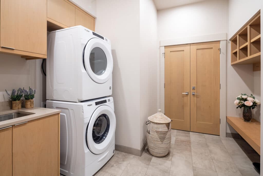 Lodgeside Pass - Image 13