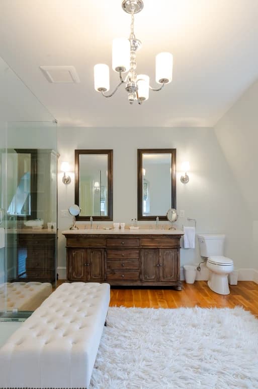 Downtown Victorian - Image 15