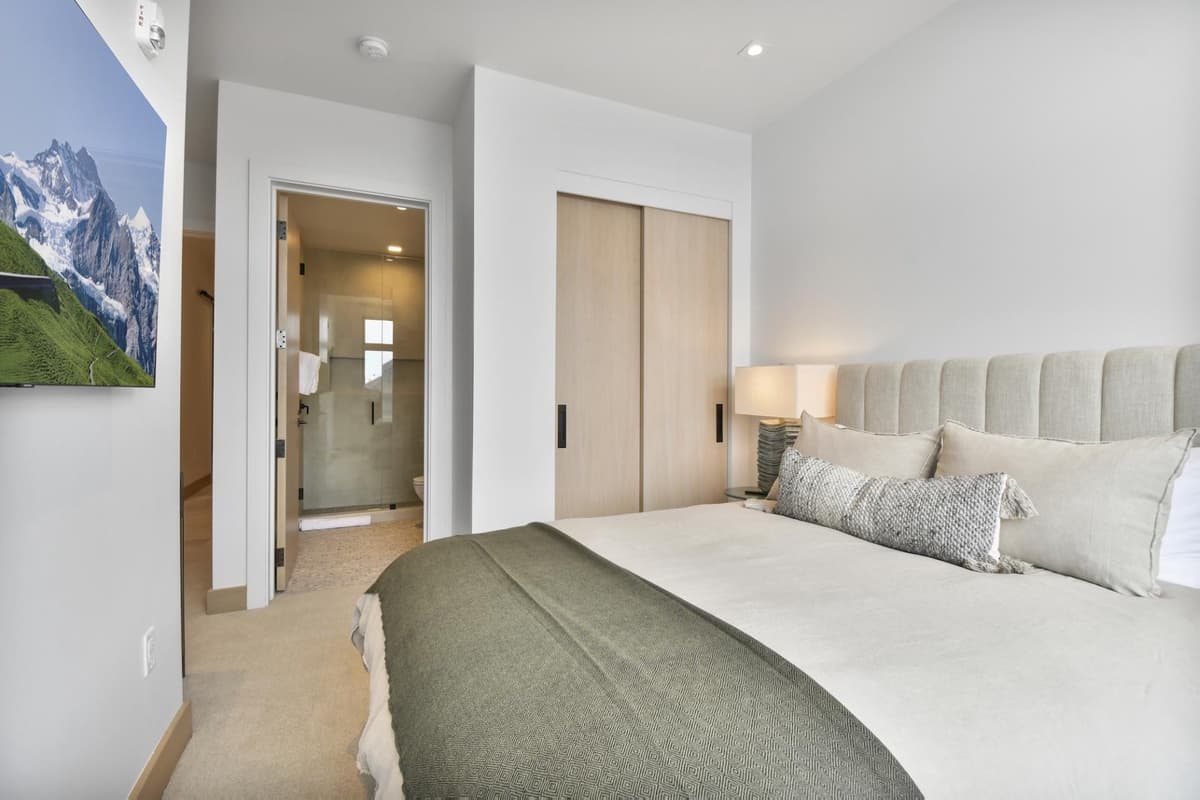 Kings Crown #103 - Image 14