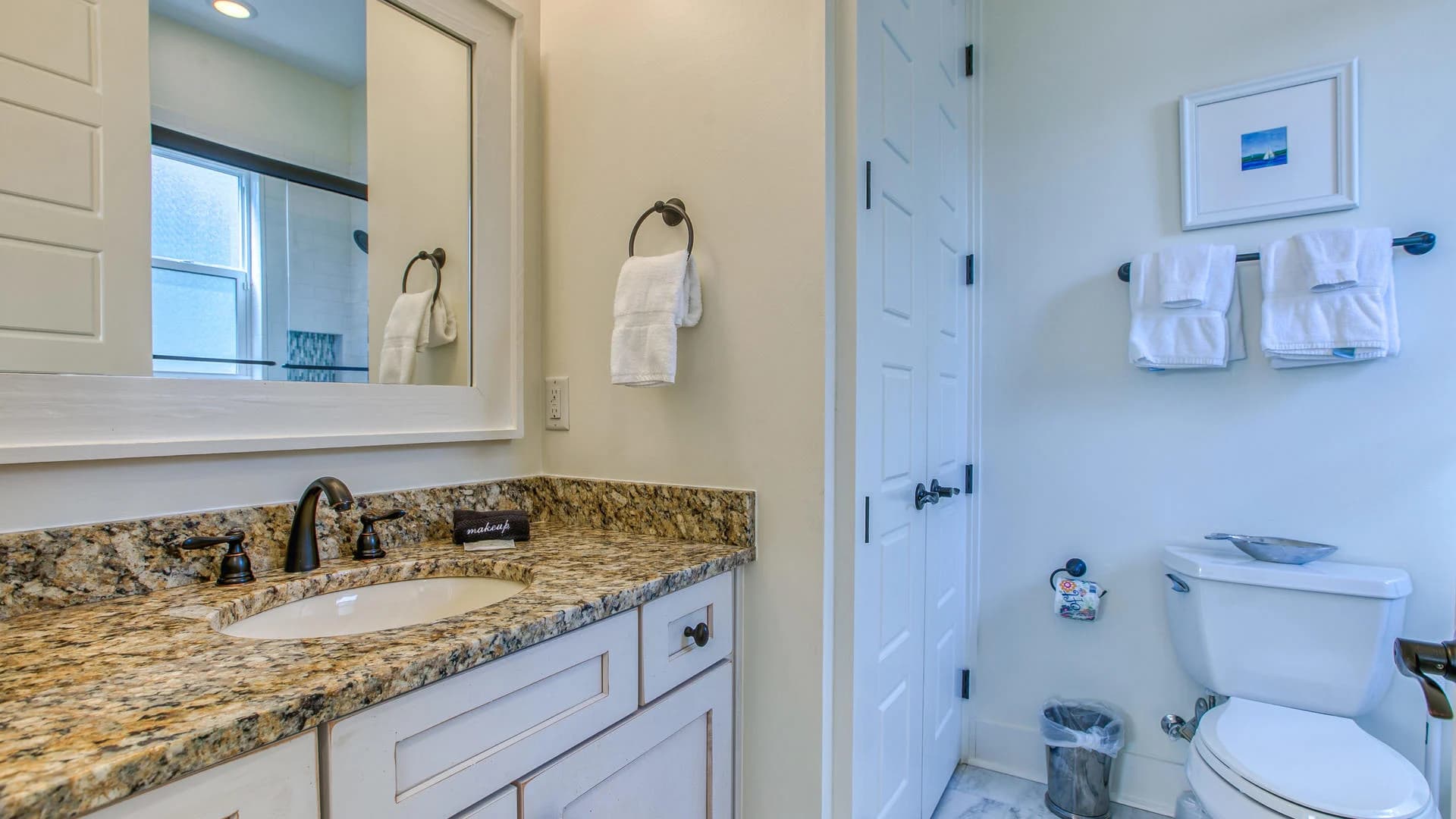 Shades of Blue House - Image 13