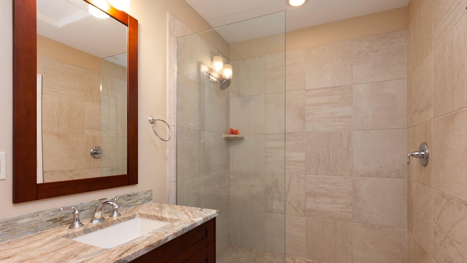 Hawaii Roma - Image 16