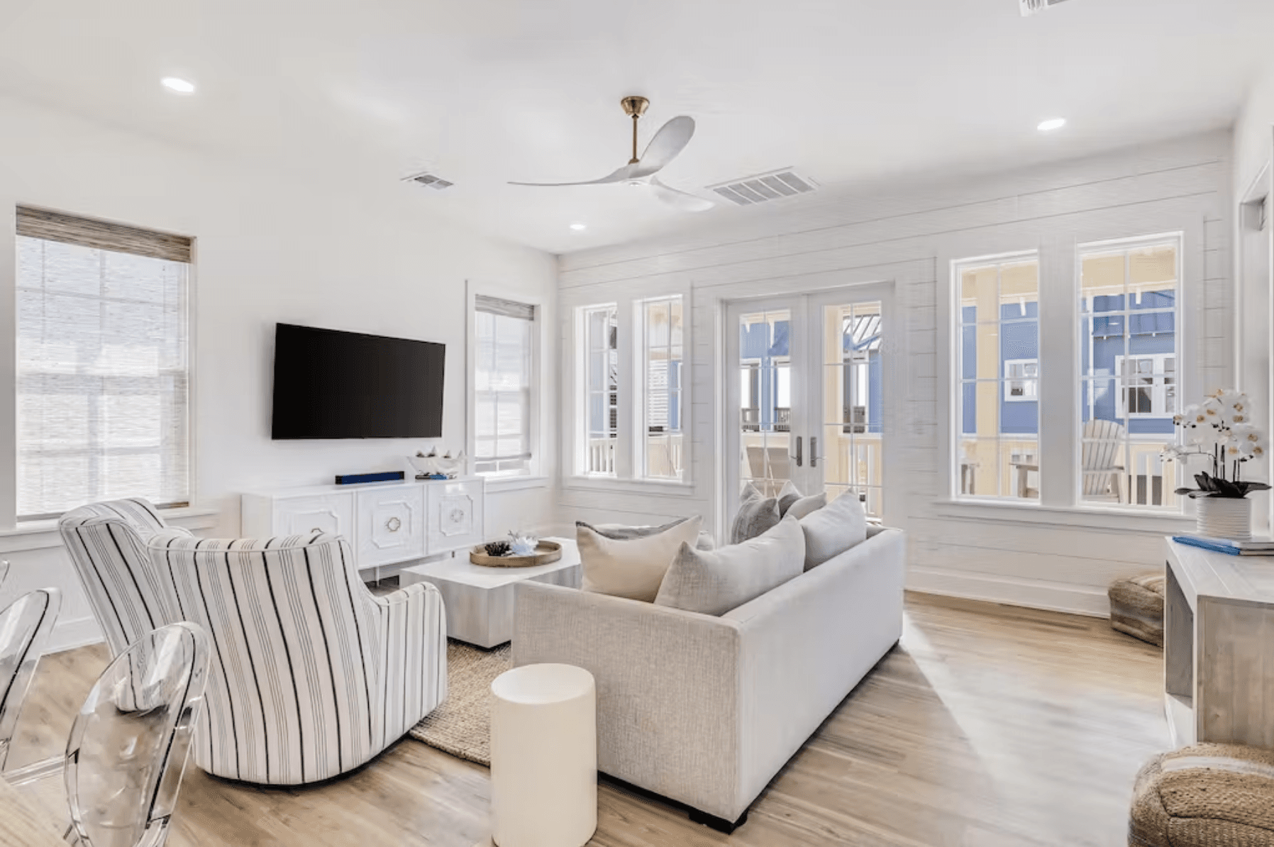 Sunsets and Smiles House - Image 2