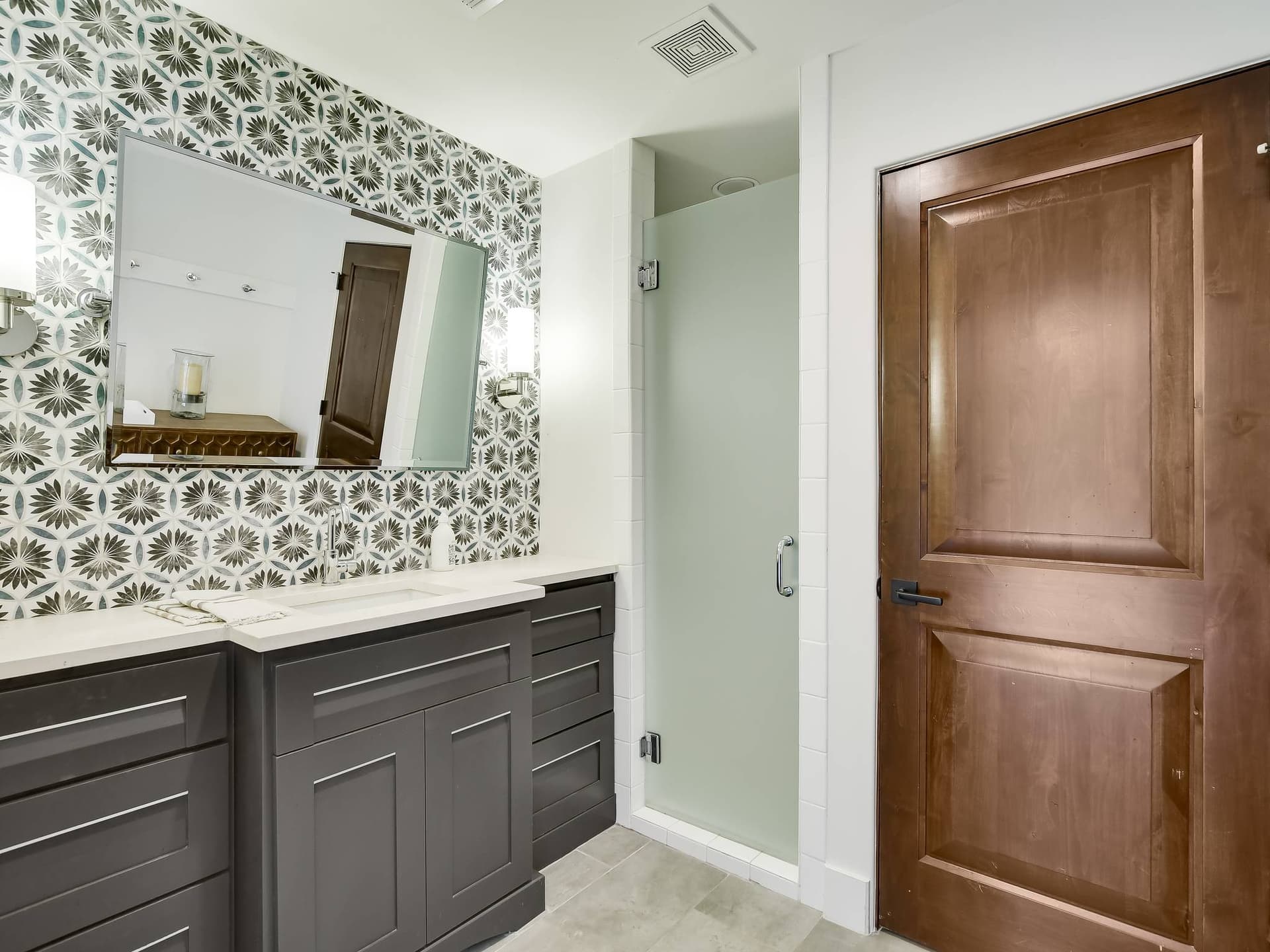 Sapphire on Lake Austin - Image 59