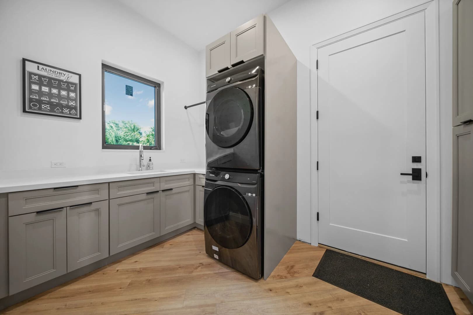 Waters Edge #906 - Image 42