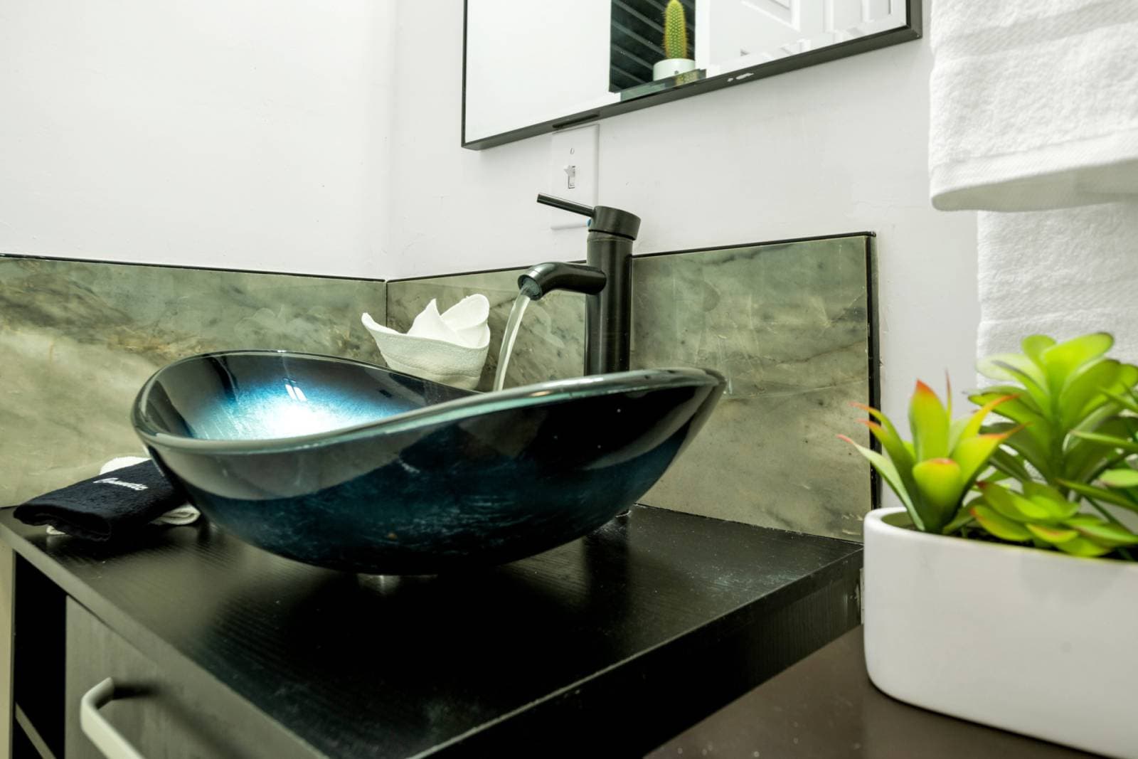 Urban Seaside - Image 17