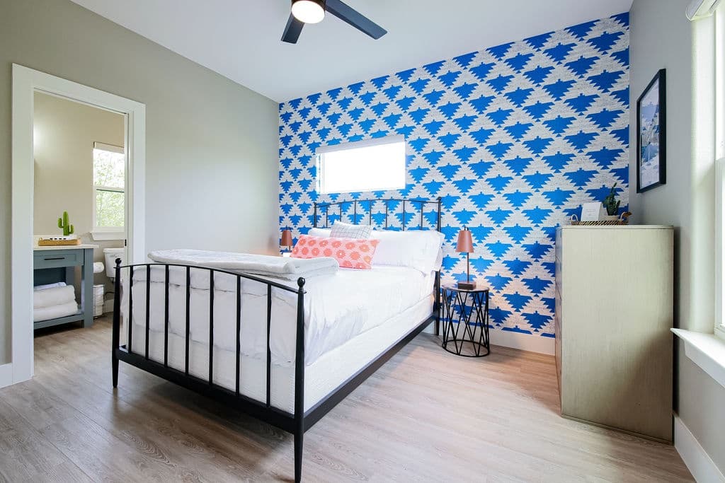 Wish You Were Here Place - Image 24