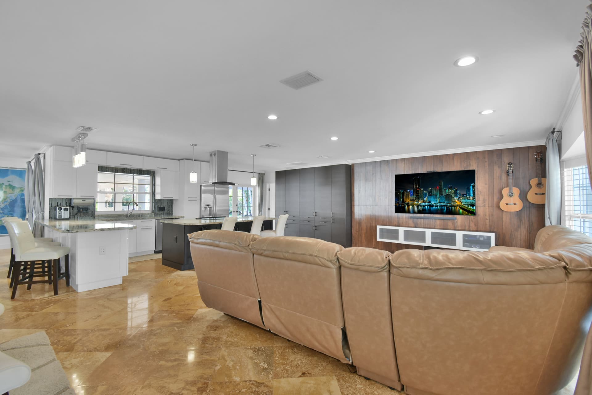 Diane House - Image 3