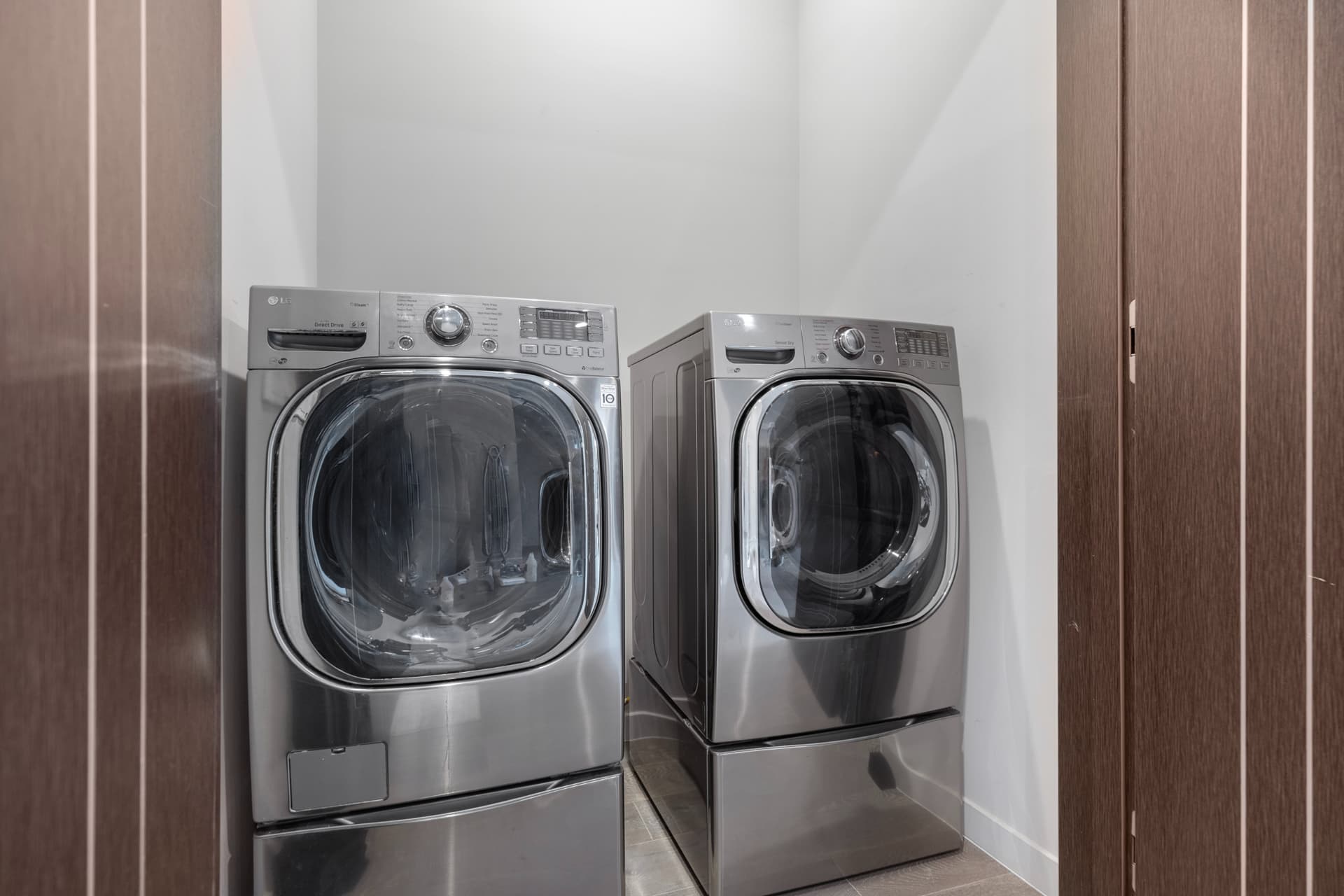 Coldwater Canyon - Image 22