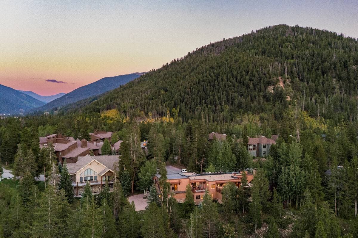 Four Sisters - Image 123