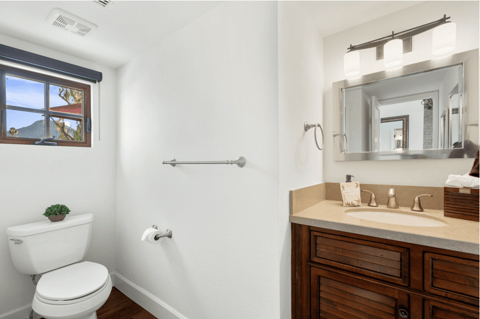 Wells in La Rocca - Image 40