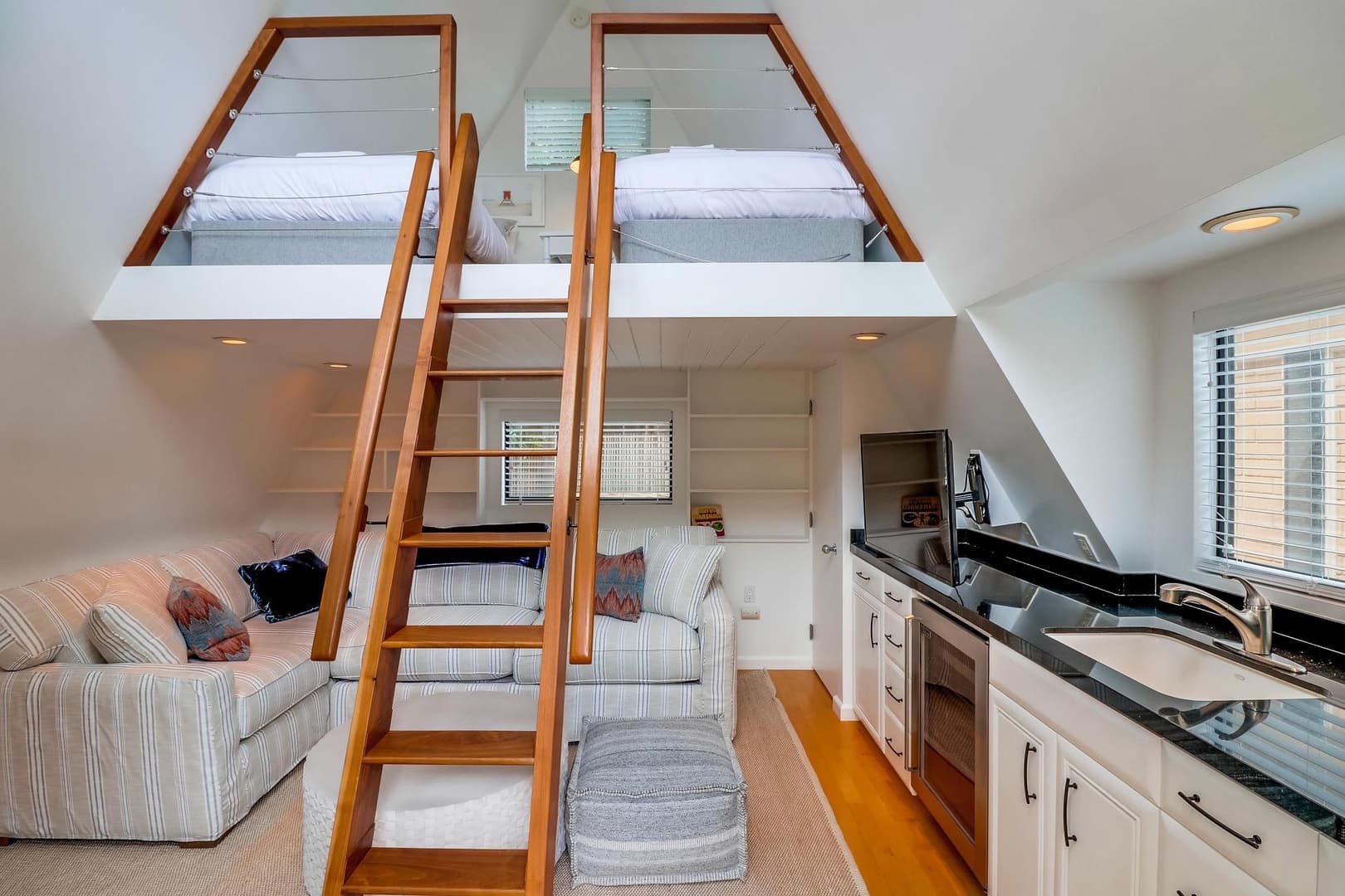 Summer Sea Home - Image 26