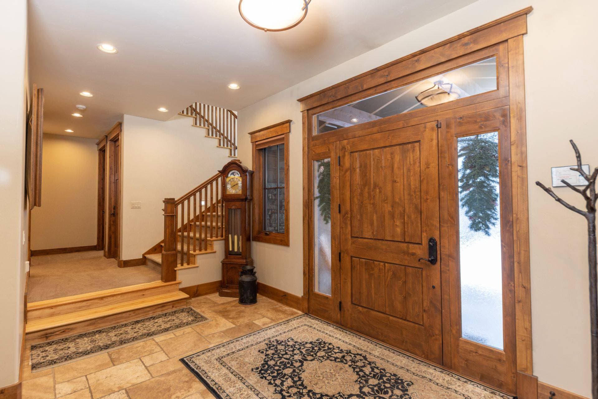 Last Nickel Lodge - Image 18