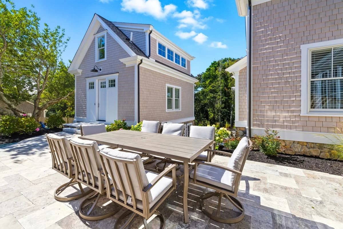 Three Buoys - Image 39