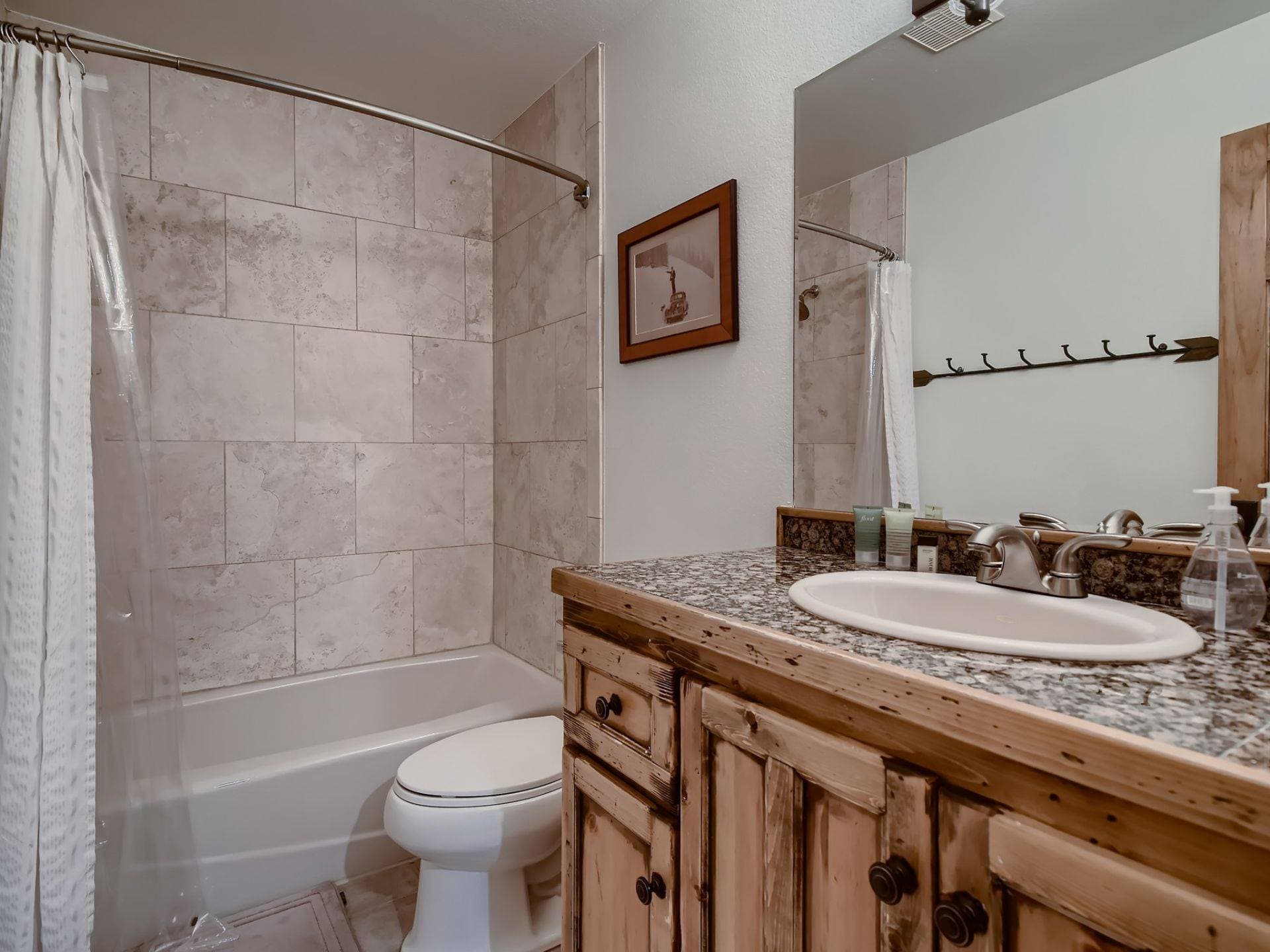 Lodge at Ski Hill - Image 19