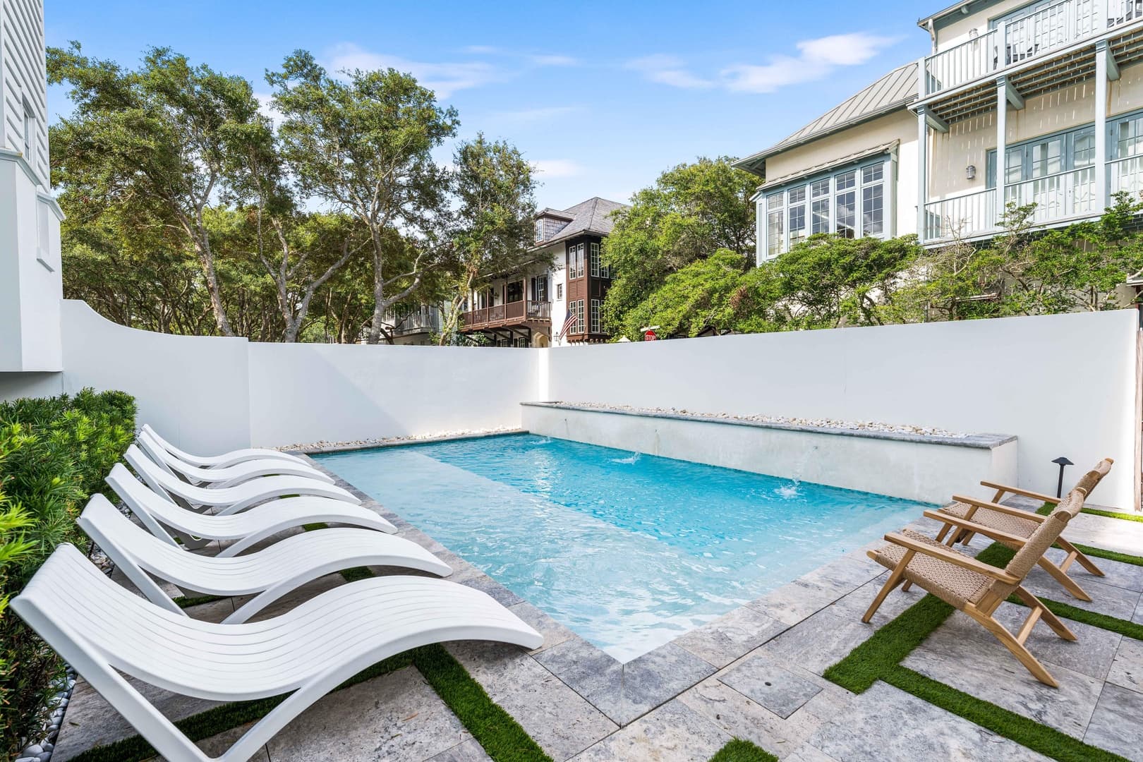 YOLO Cottage & Carriage - Image 36