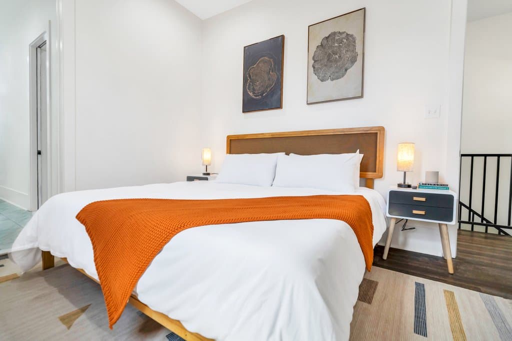 Modern Mid-City Maison - Image 34