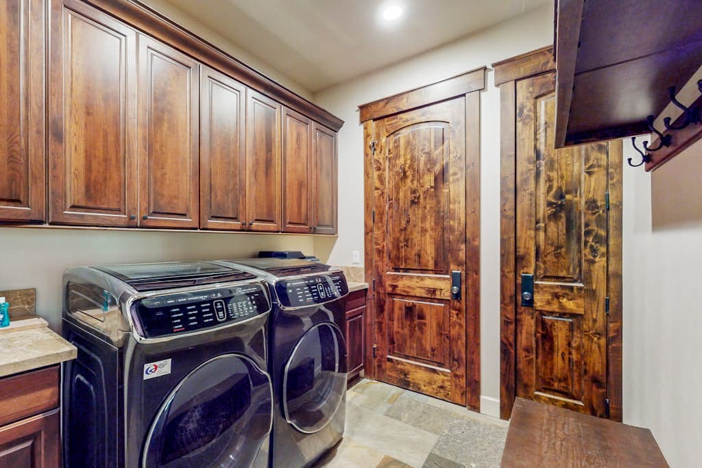 Cochise Charms Place - Image 17