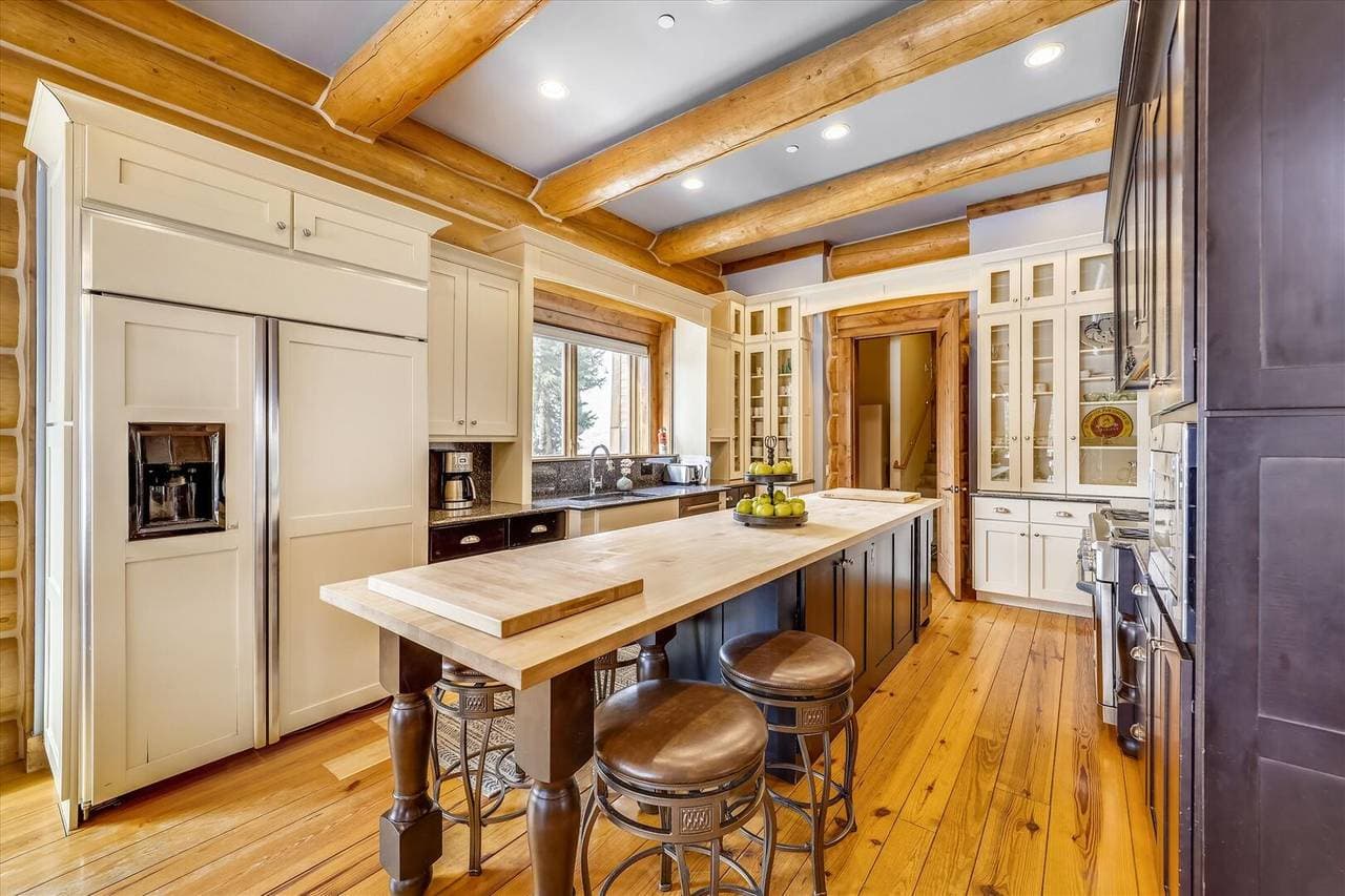 Goldenview Lodge - Image 9