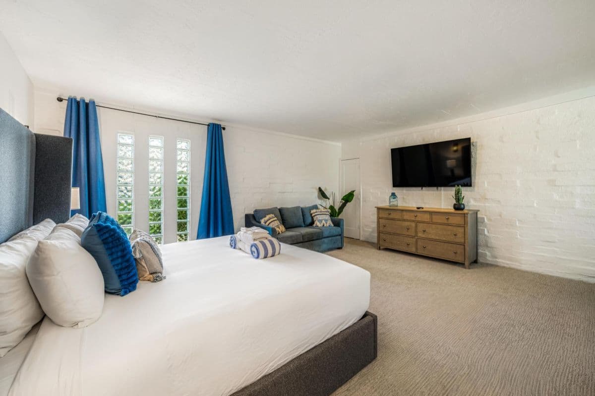 Desert Horizon - Image 25