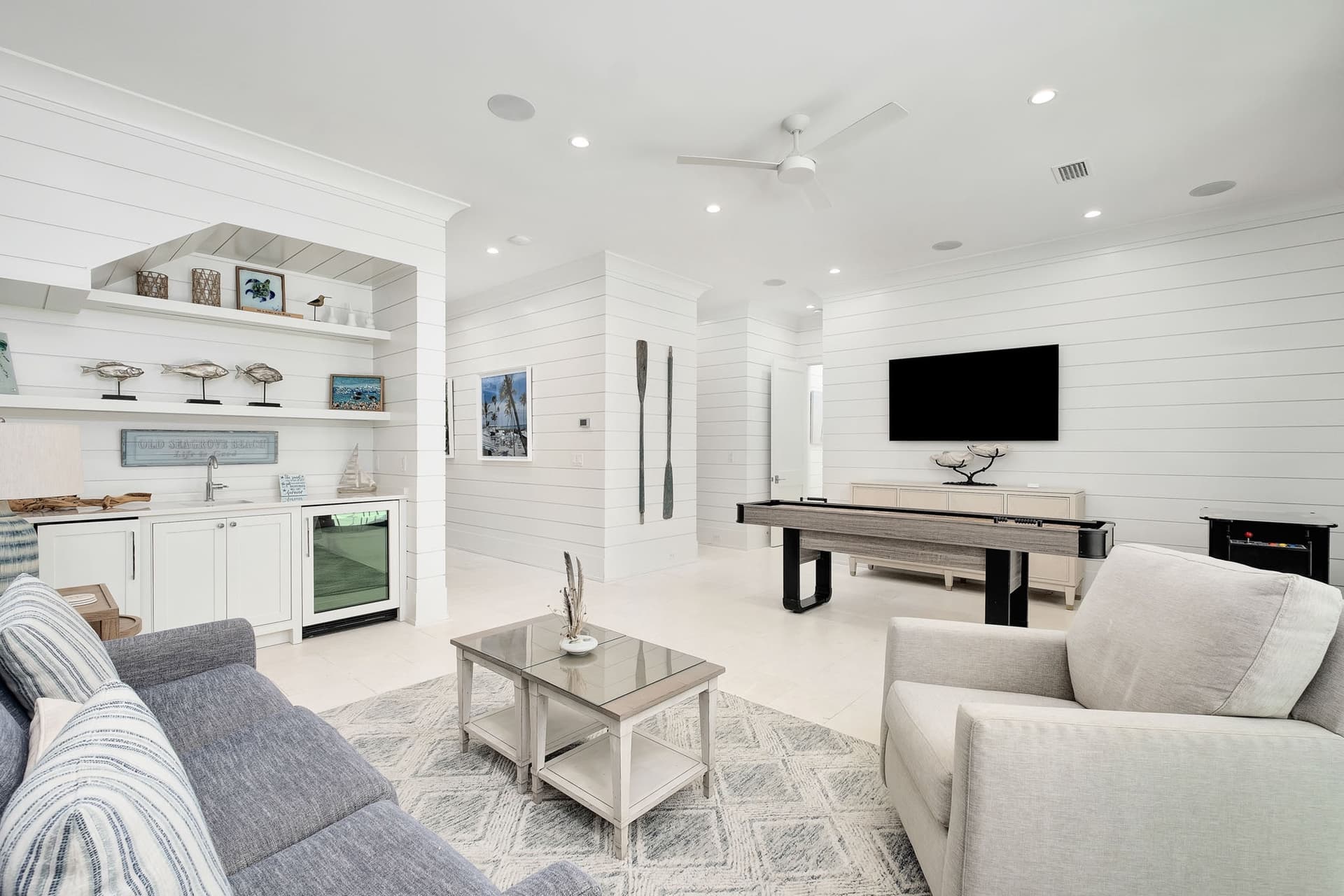 Bearfoot By The Sea - Image 10