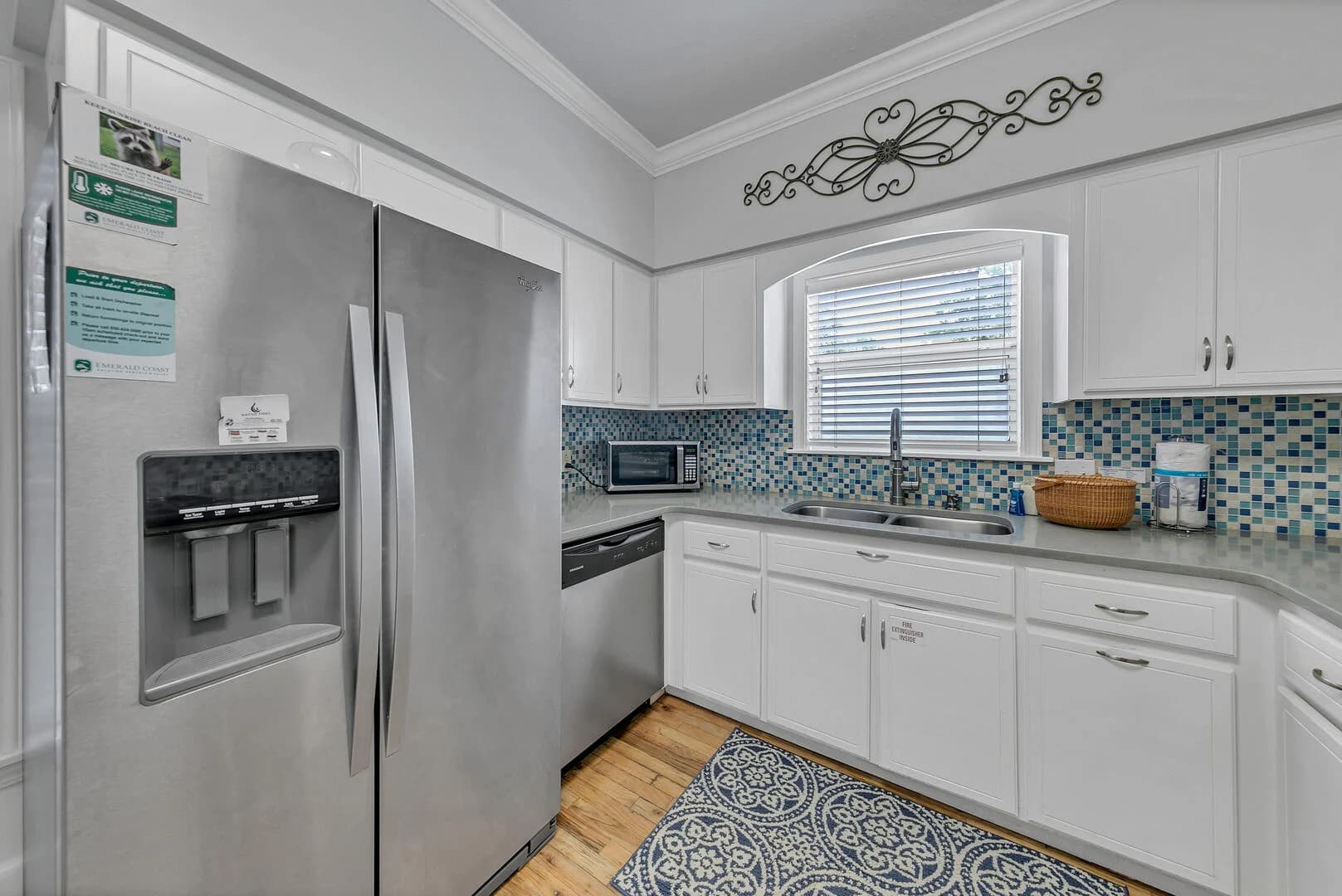 Rainbow Fish Home - Image 14