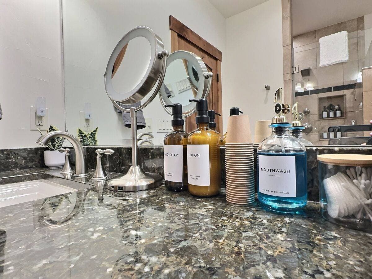 Four Sisters - Image 74