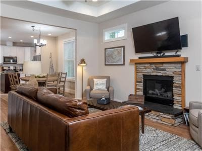 Magnolia Mountain Home - Image 6