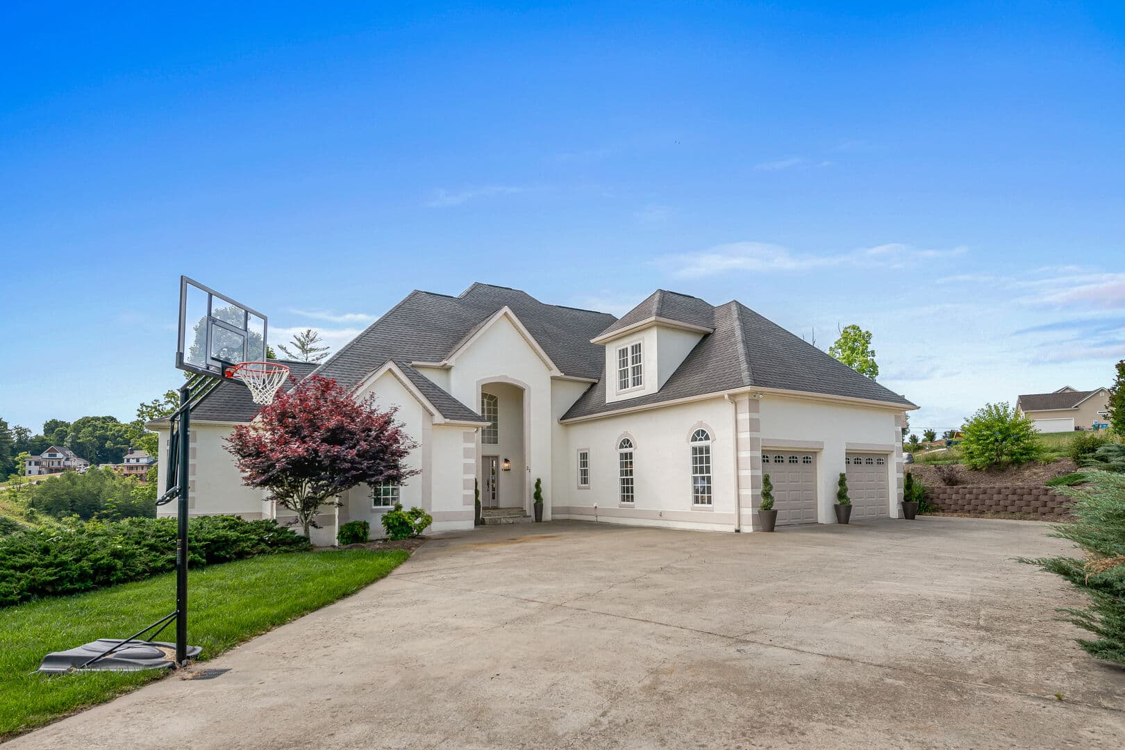 Nader Manor - Image 10