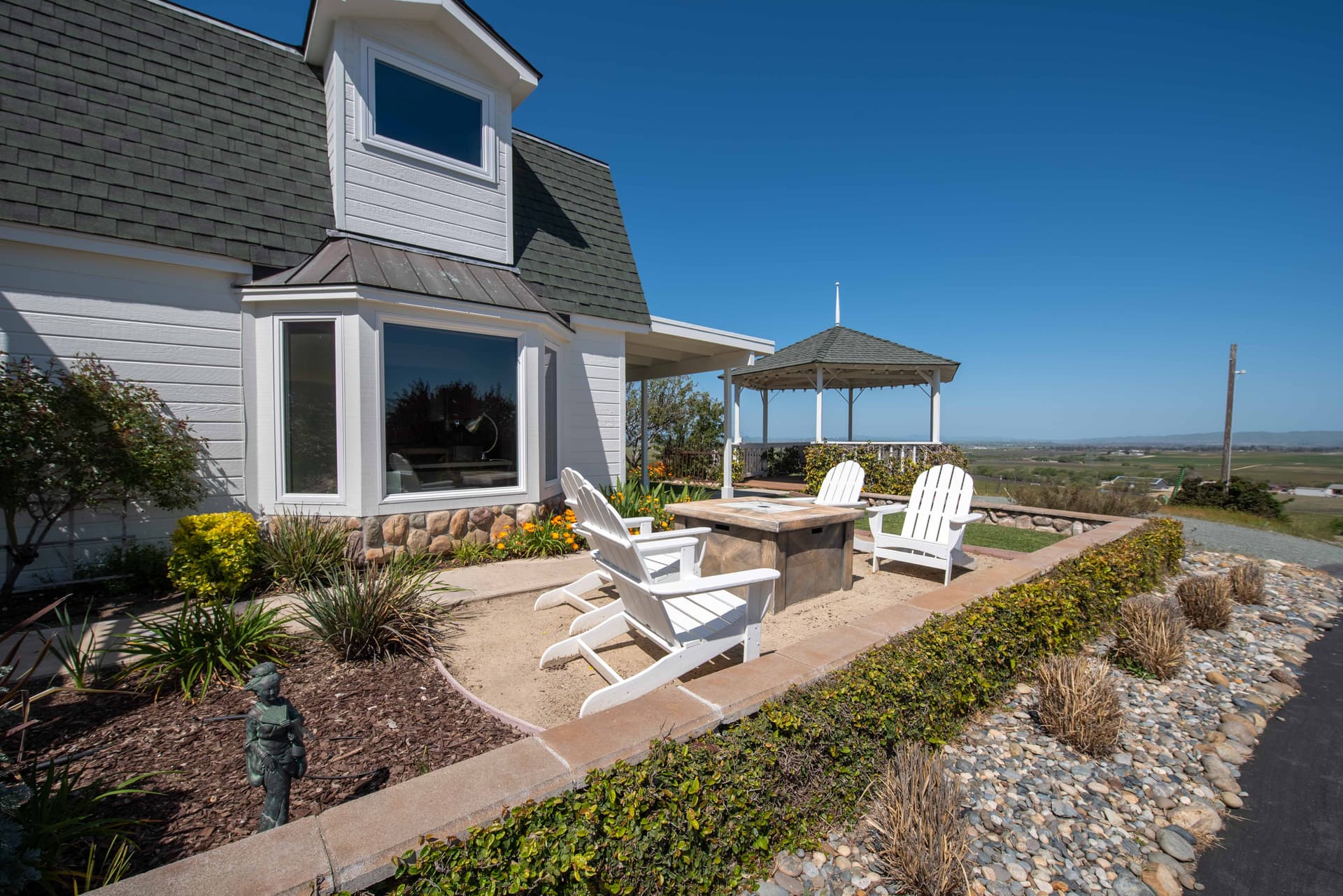 Hidden Acre Vineyard Estate - Image 7