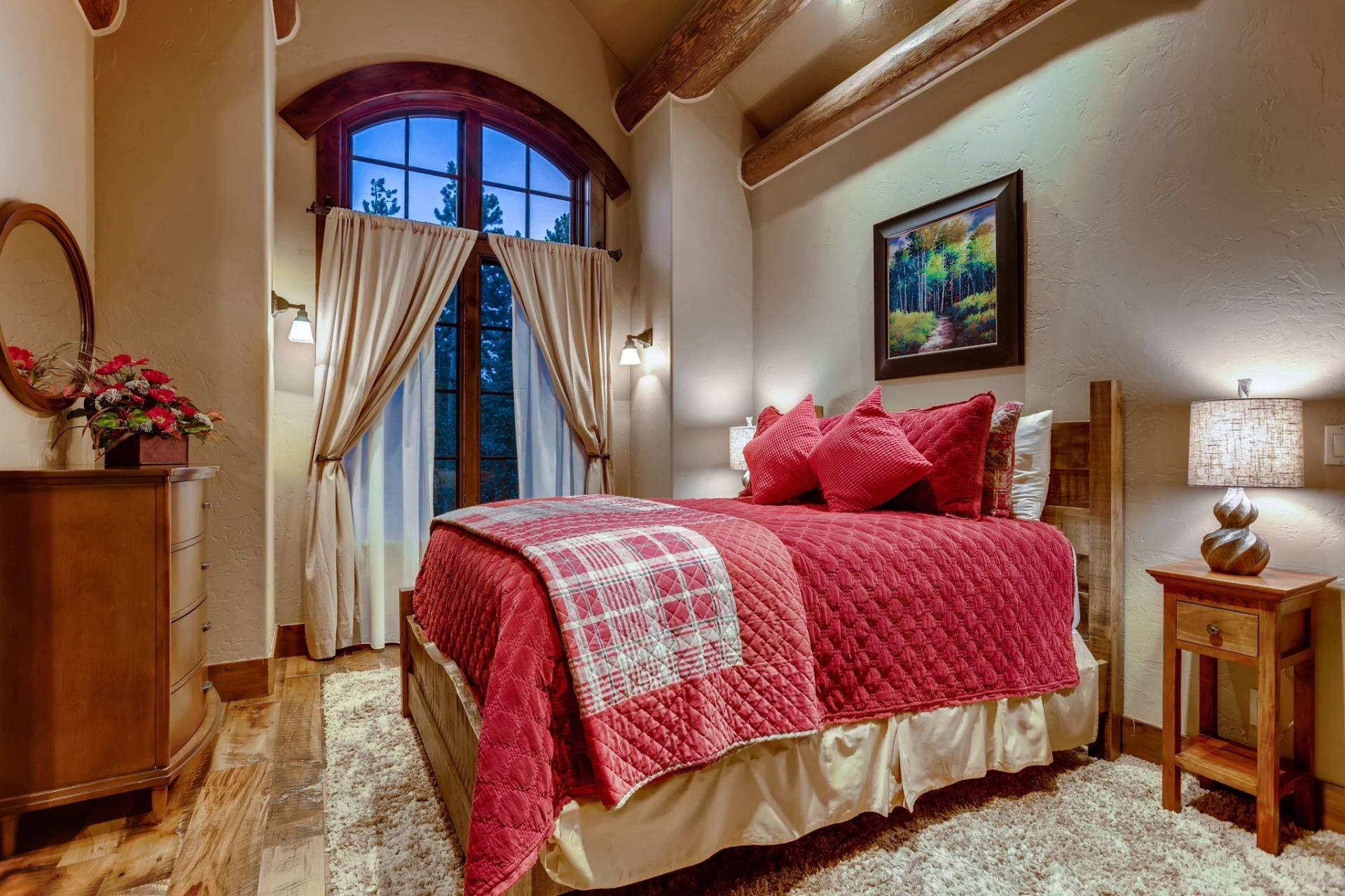 Ski Hi Lodge - Image 20