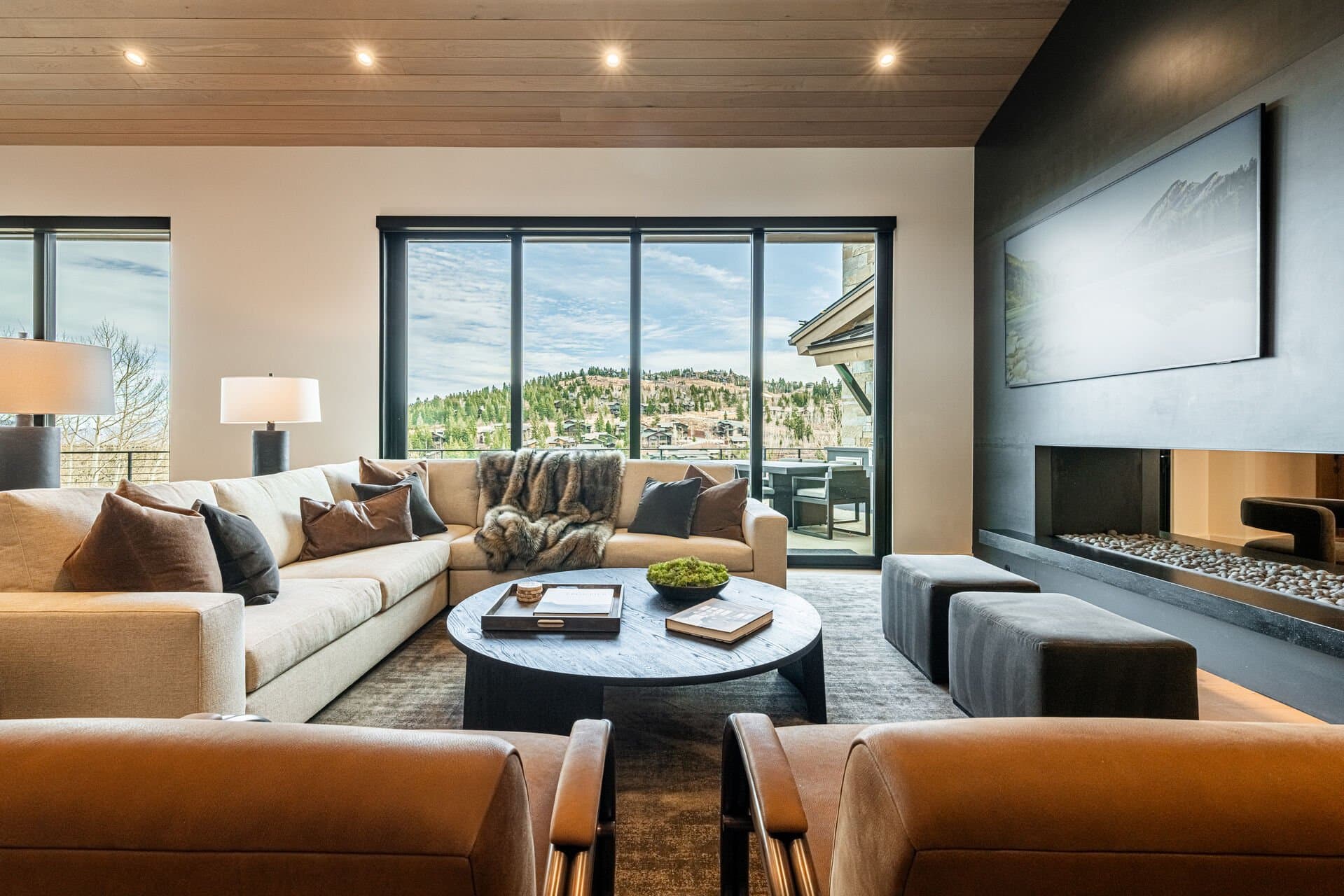 Luxe at Moonshadow - Image 1