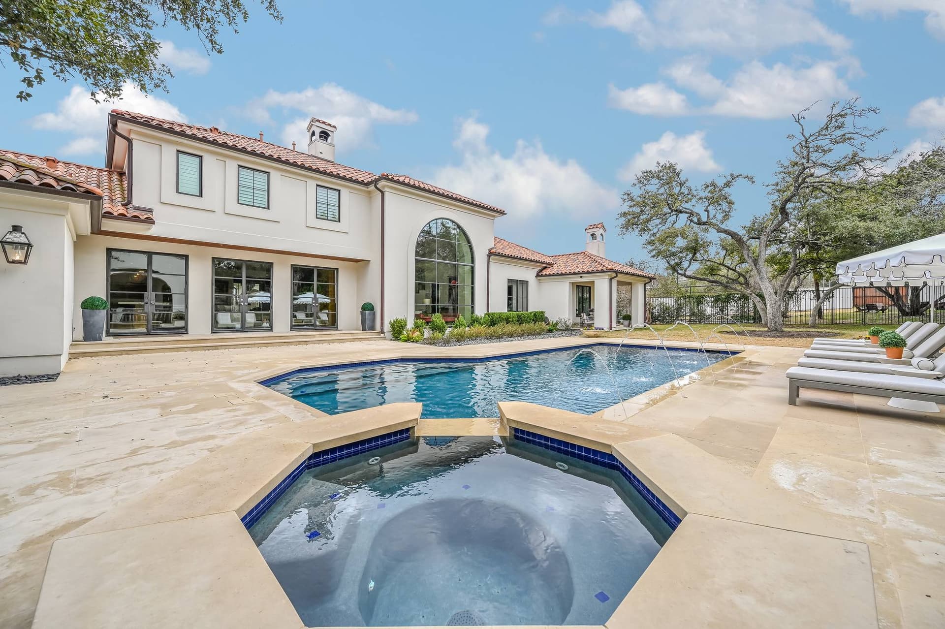 Austin Splendor - Image 1