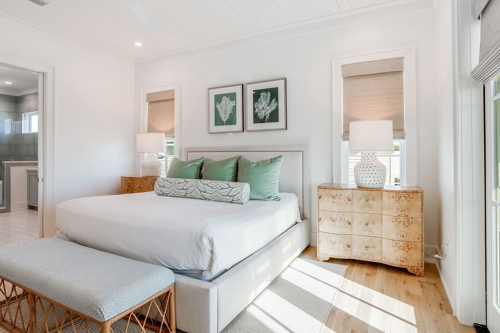 Coastal Comfort - Image 33