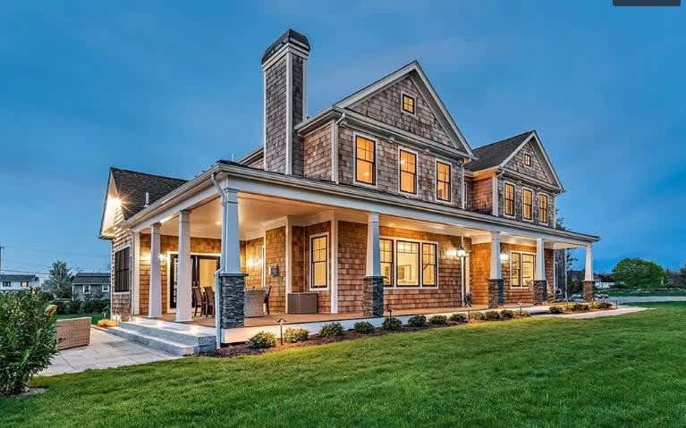 Craftsman House - Image 2