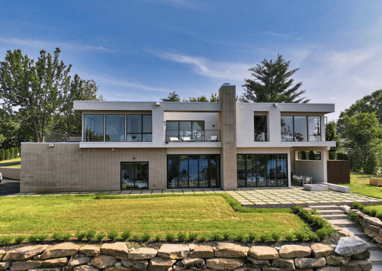 Nashville Lakeside Modern - Image 17