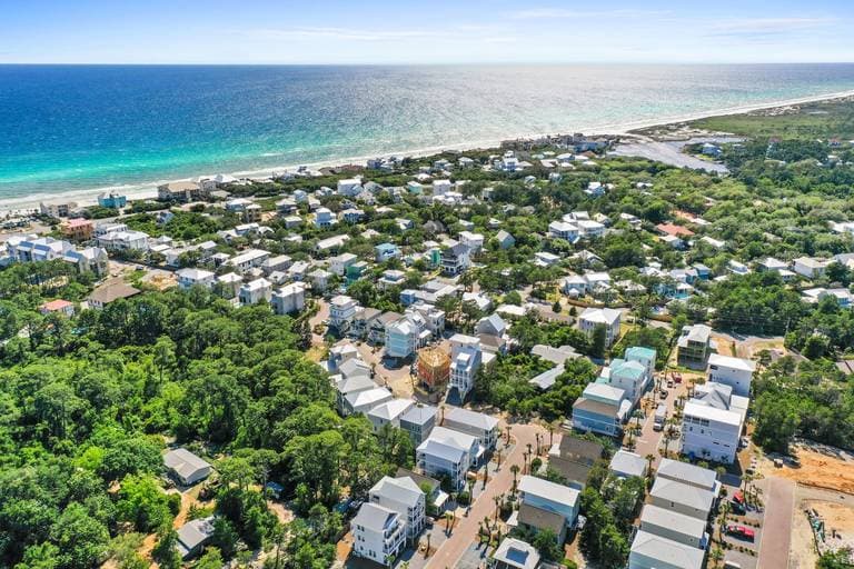 Charming Blue Haven - Image 39