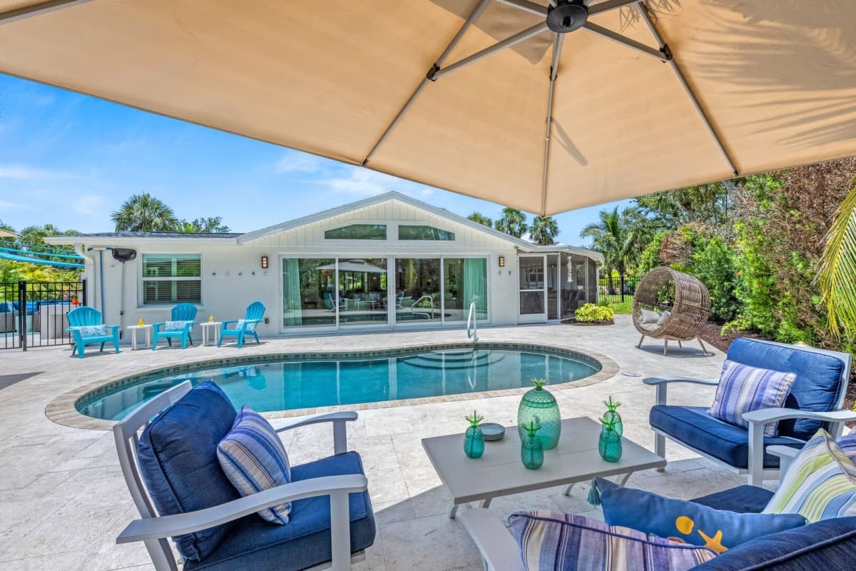 Beach Palm House - Image 47