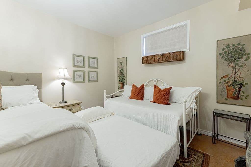 French Polo Manor - Image 26