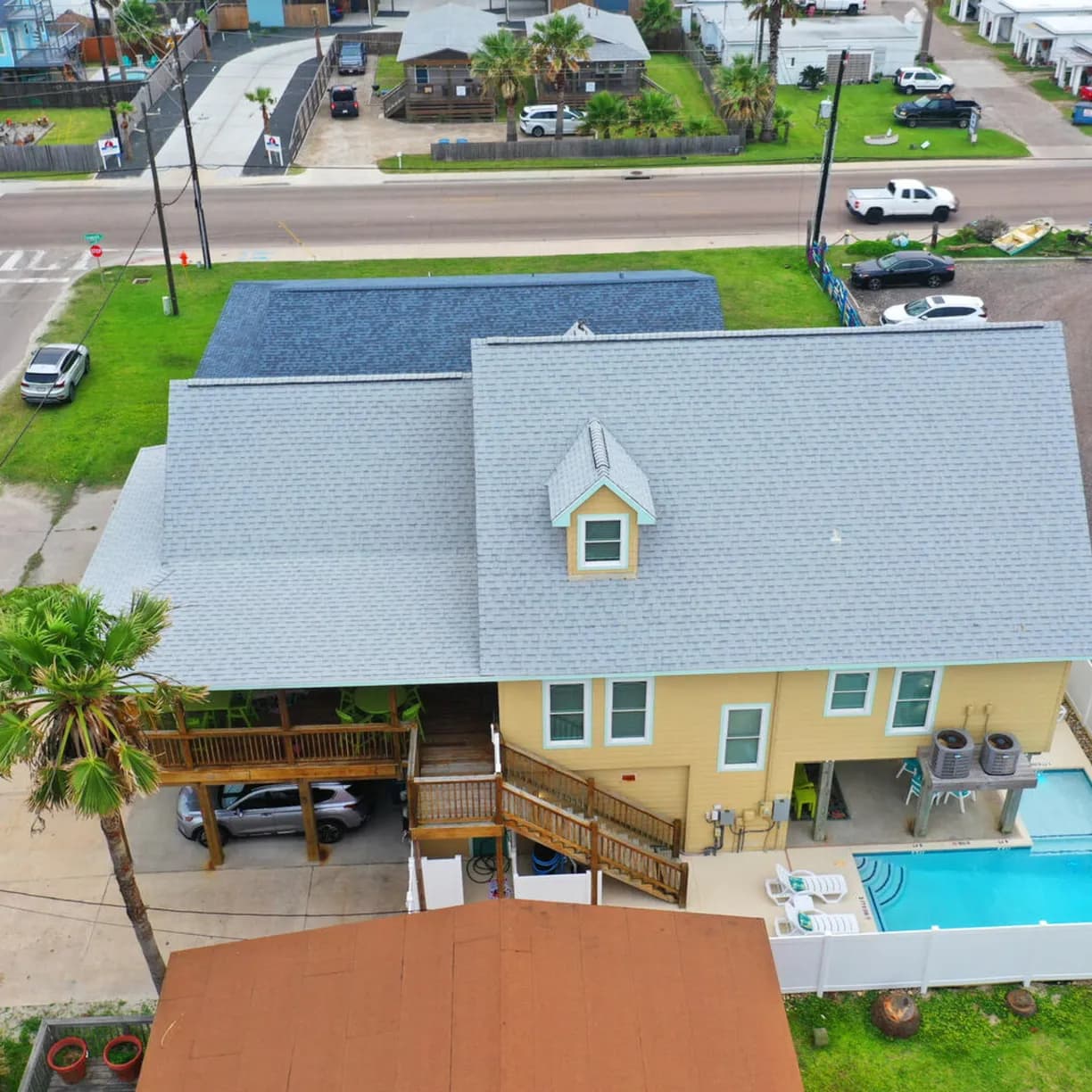 Moxy's Beach House - Image 71